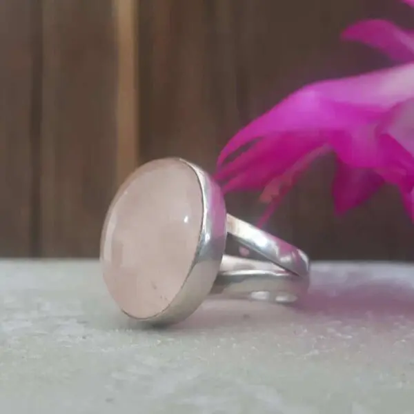 Bague quartz rose cabochon