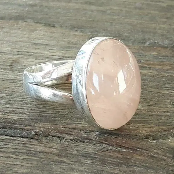 Bague quartz rose cabochon