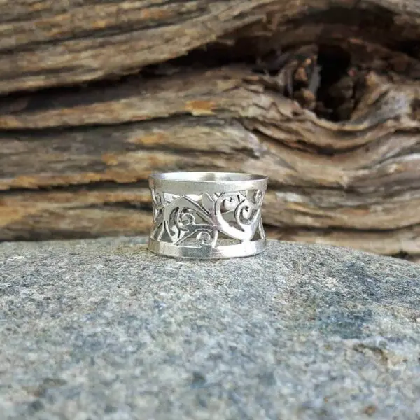 Bague en argent ajouré