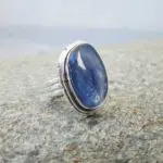 Bague en kyanite bleue