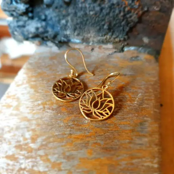 Boucles d'oreilles fleur de lotus or