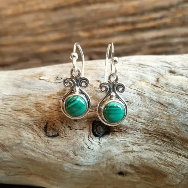 Petites boucles d'oreilles malachite