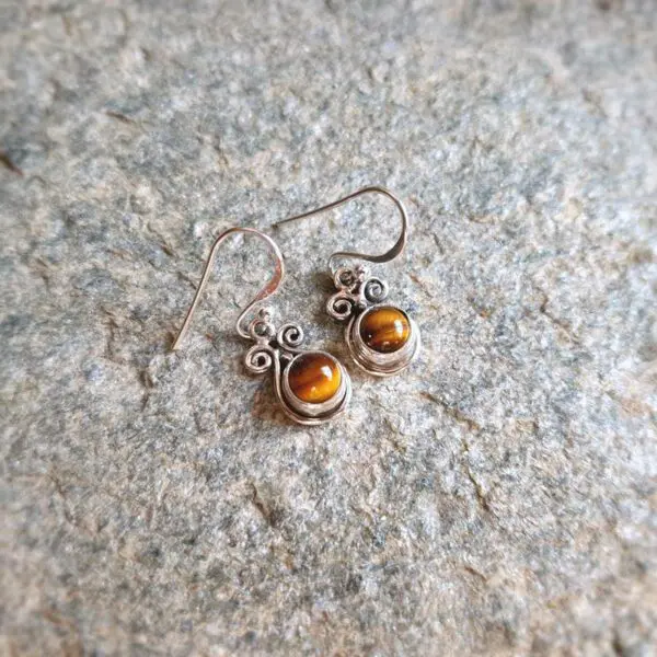 Petites boucles d'oreilles oeil de tigre