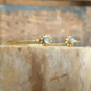 Bracelet jonc pierre de lune doré