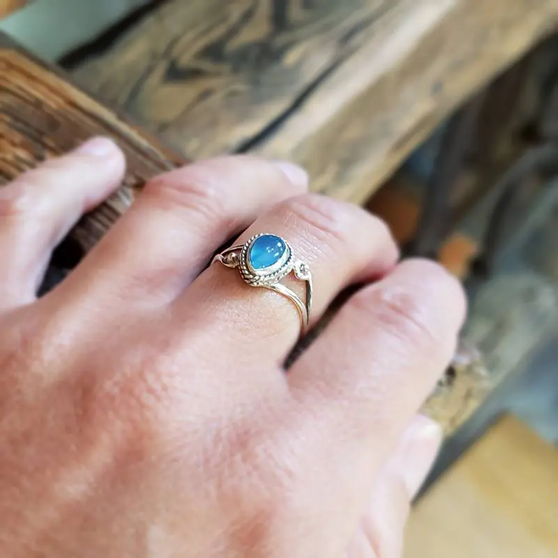 Bague calcédoine bleue ajustable