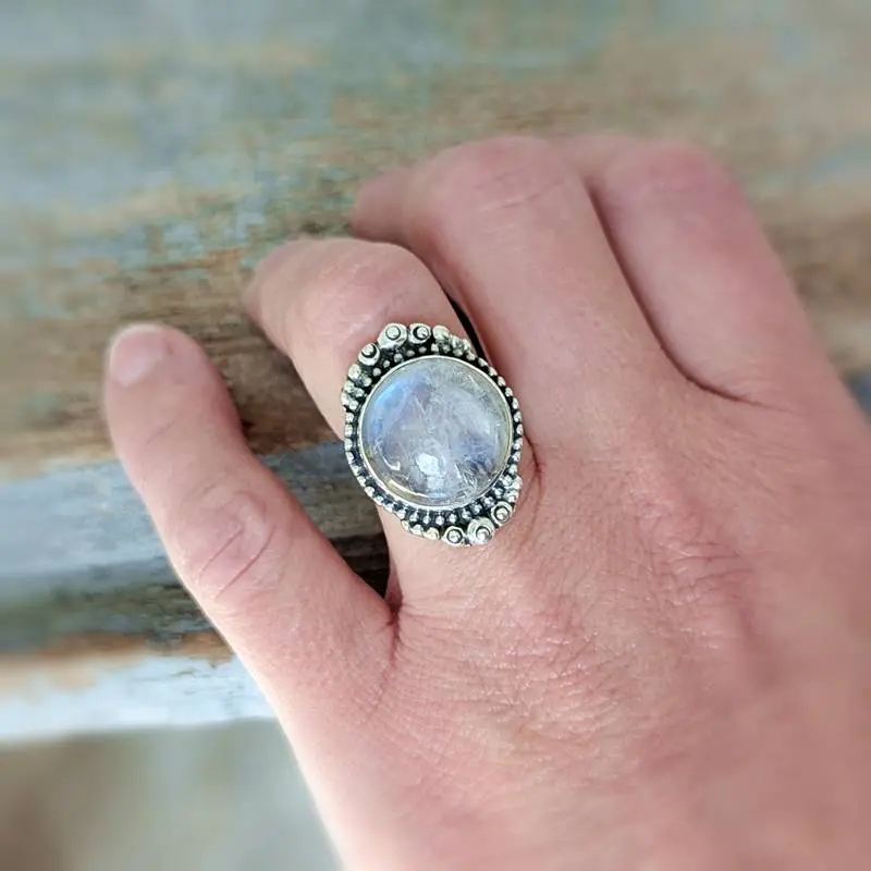 Bague pierre de lune véritable BAROQUE