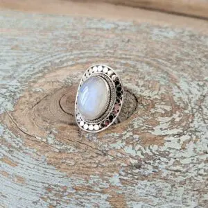 Grosse bague en pierre de lune