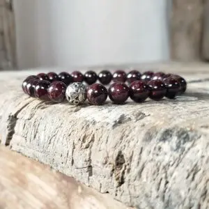 Bracelet en pierres naturelles grenat