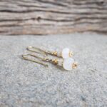 Boucles d'oreilles pierre de lune dorées