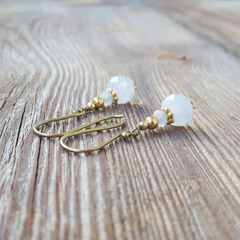 Boucles d'oreilles pierre de lune dorées Boucles d'oreilles pierre de lune dorées