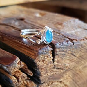 Bague calcédoine bleue ajustable