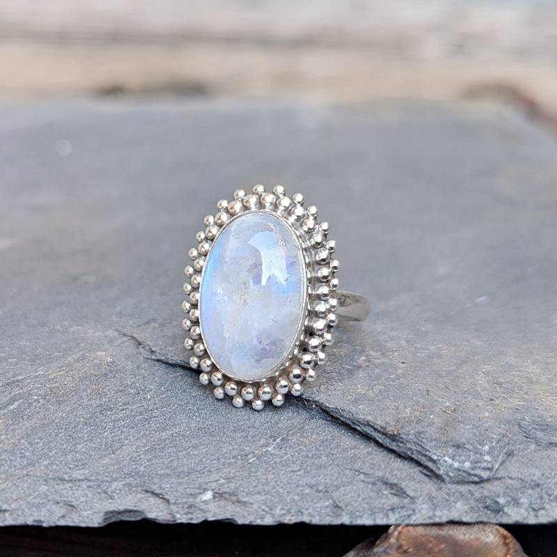 Bague pierre de lune véritable BAROQUE Bague pierre de lune véritable BAROQUE