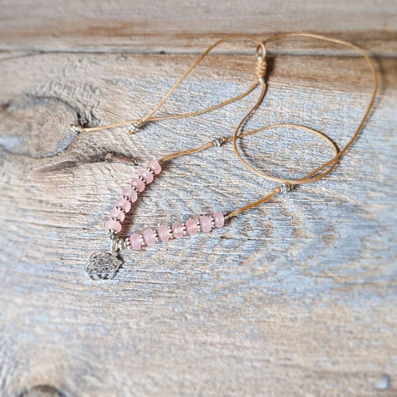 Collier quartz rose FLEUR DE VIE Collier quartz rose FLEUR DE VIE