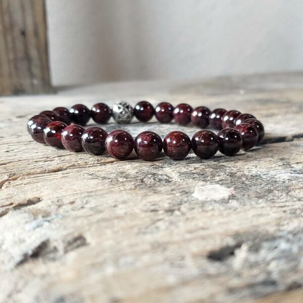 Bracelet en pierres naturelles grenat