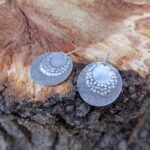 Boucles d'oreilles disques martelés en argent