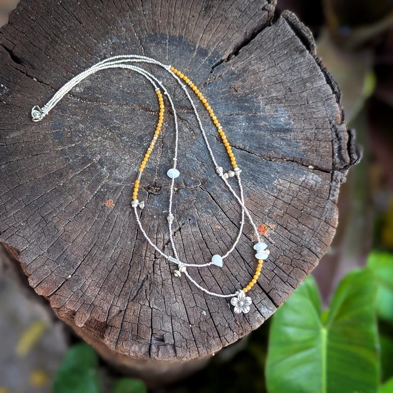 Collier double rang en calcite jaune Collier double rang en calcite jaune