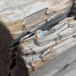 Bague ethnique en opale et argent