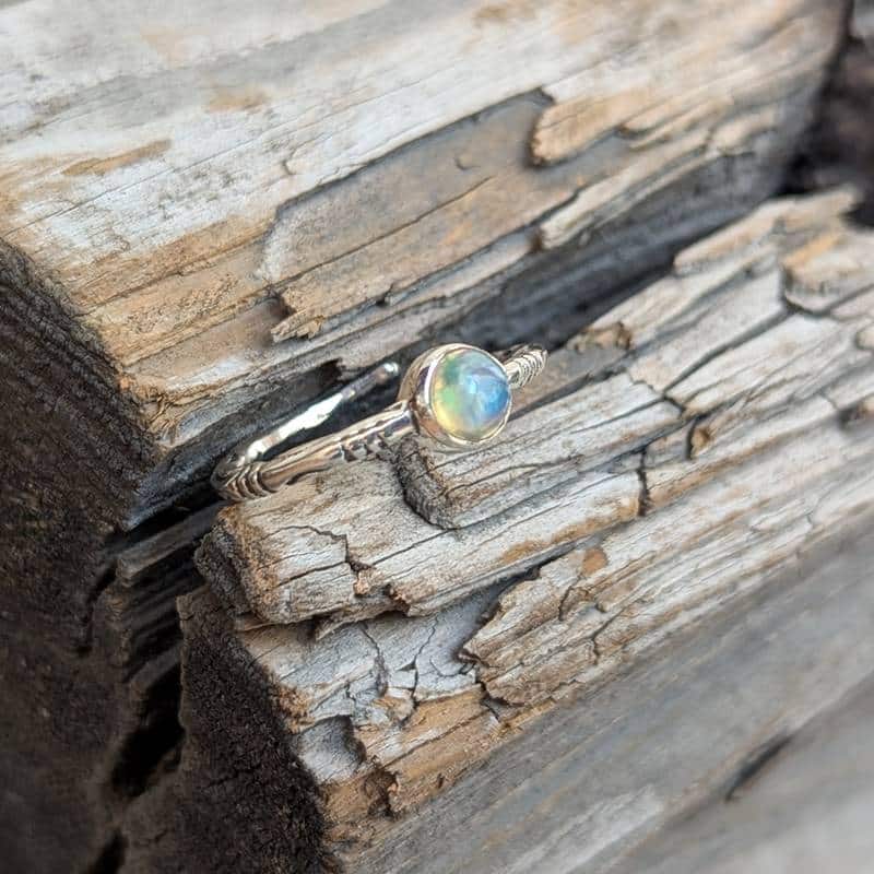 Bague ethnique en opale et argent Bague ethnique en opale et argent