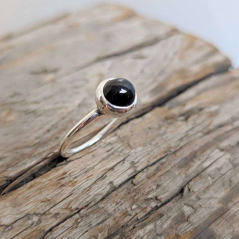 Bague argent et saphir noir Bague argent et saphir noir