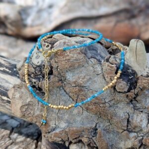 Collier fin en pierres naturelles d'apatite